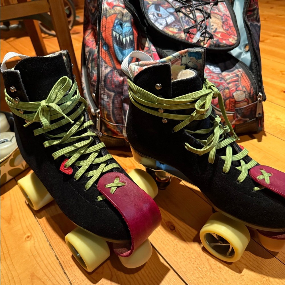 Jack Moxi Black Roller Skates size 7.5 like new